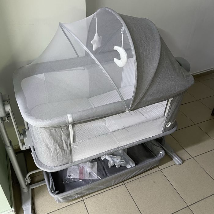Продам манеж новый Tomix Care