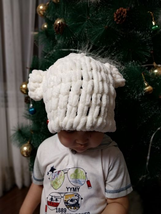 Мягкая шапка ручной работы