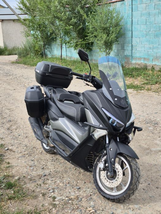 Продам скутер N-max