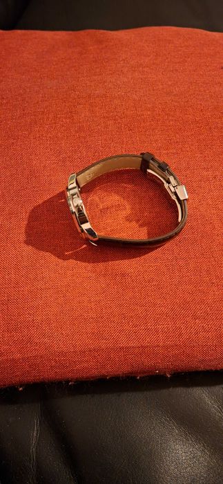 Продавам чисто нов часовник Certina