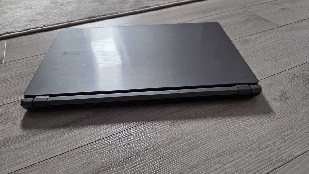 Laptop ACER Aspire V5