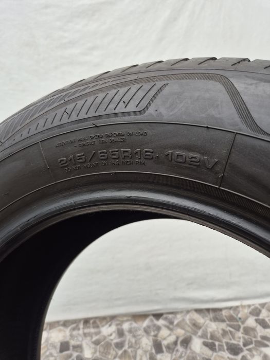 2бр 215 65 16 Goodyear всесезонни 22г