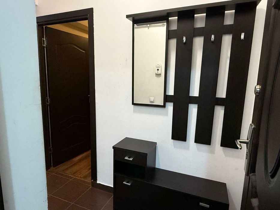 Închiriez apartament