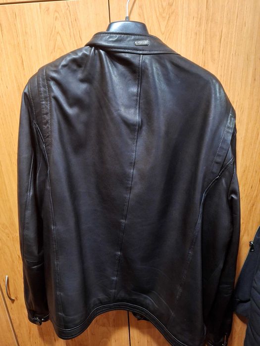 Супер мъжко гъзарско яке от естествена агнешка кожа на марката Brioni!