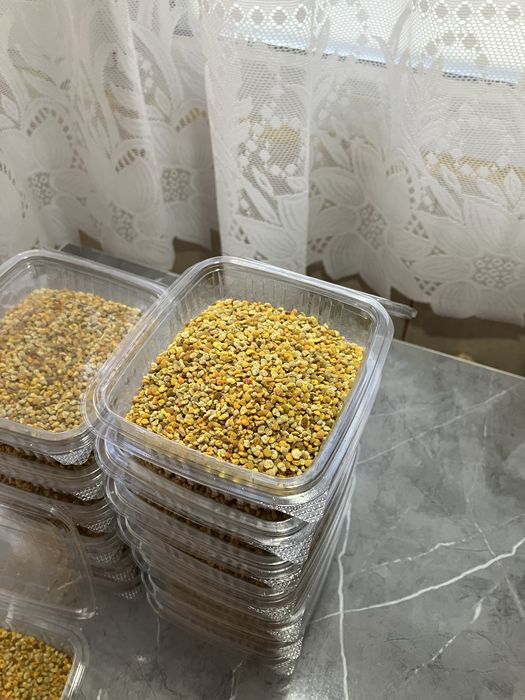 Miere de albine si polen proaspat de primavara din stupina proprie