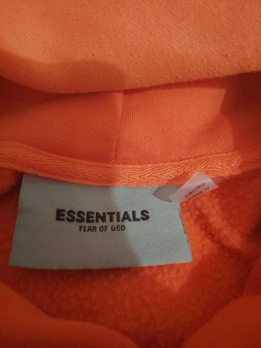 Essentials екип Coral