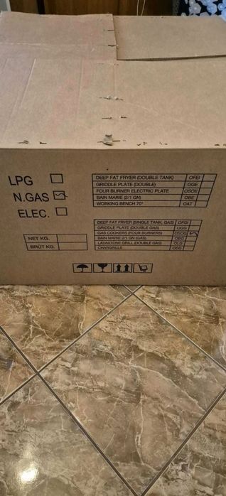 Aragaz profesional Maxima NOU 4 ochiuri