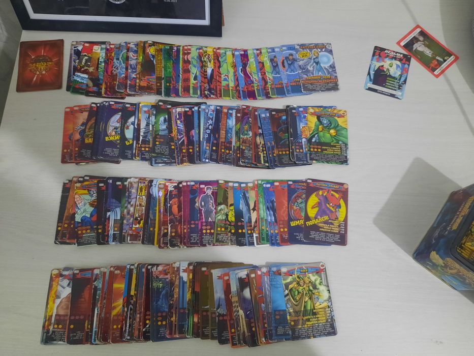 Коллекционные карточки Marvel Человек паук Герои и Злодеи