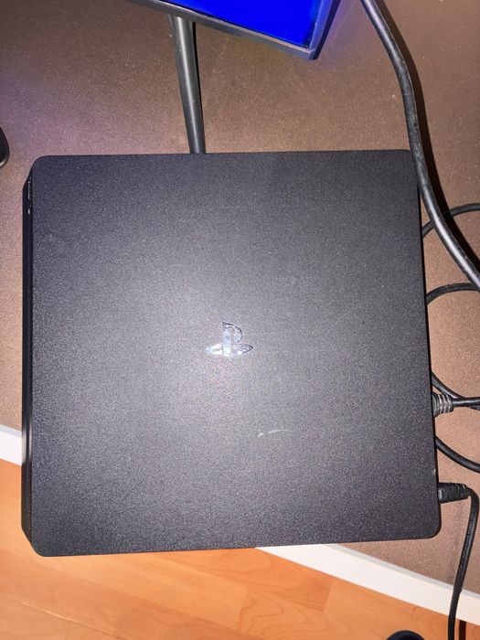 PS 4 slim 1 terra si 2 console