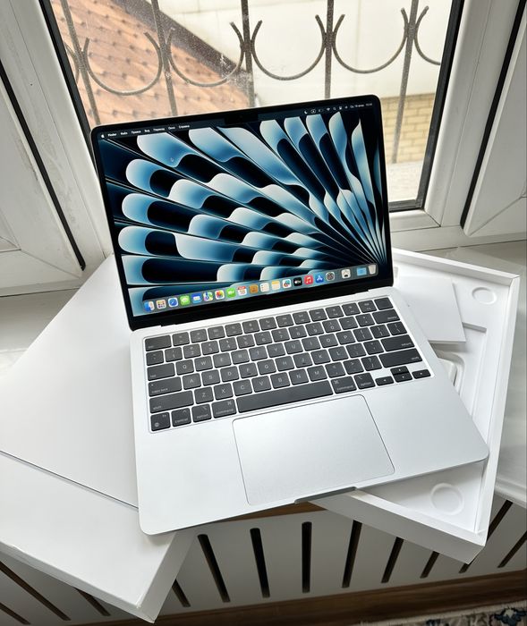 MacBook Air M2 Silver 8/256GB 95%