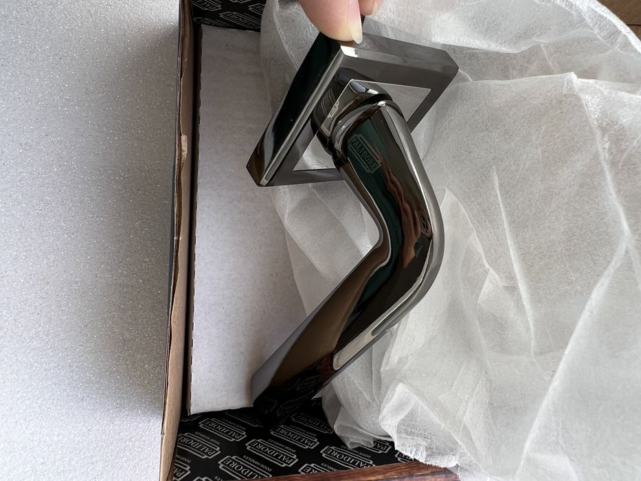 Комплект дверные ручки