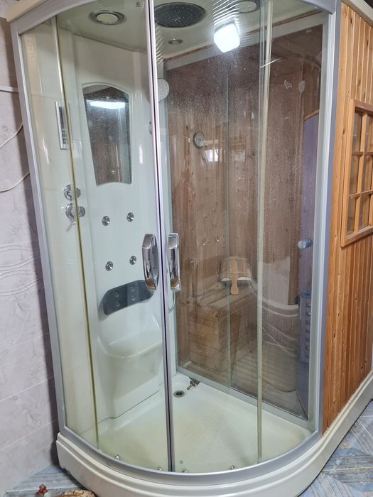 Душевая кабина с парилкой