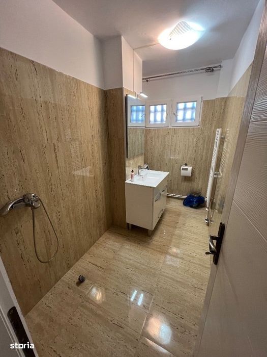 2 camere Podu Ros/ Rond