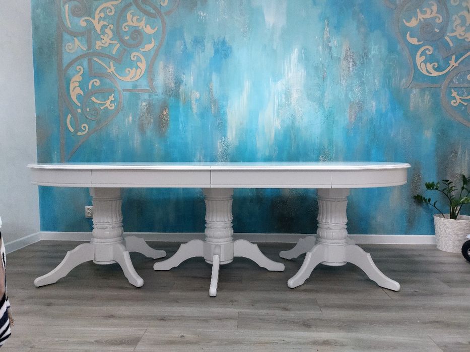 Продам стол обеденный