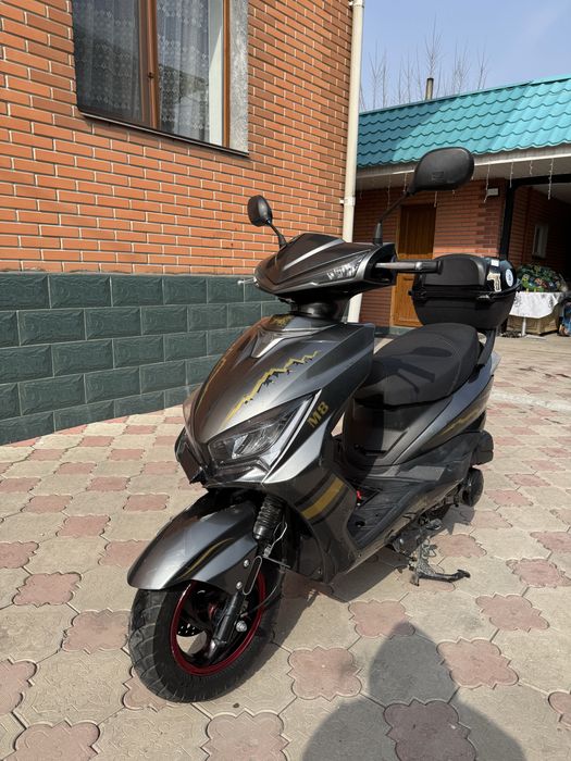 Срочно Продам мопед м8 про