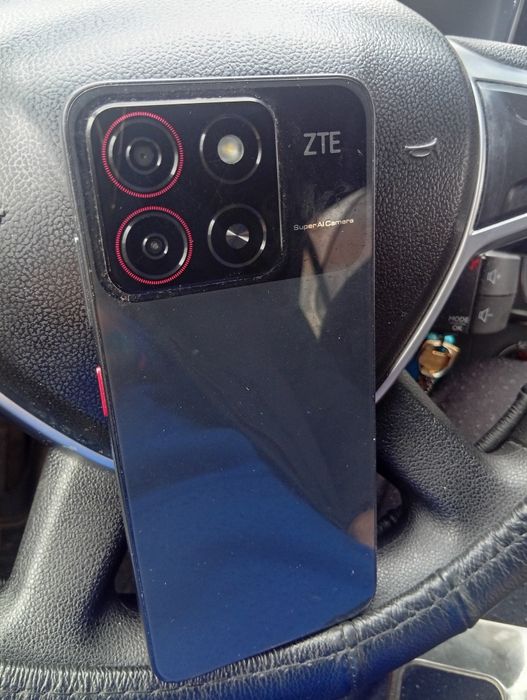 Vând Samsung J4+, ZTE BLADE A35