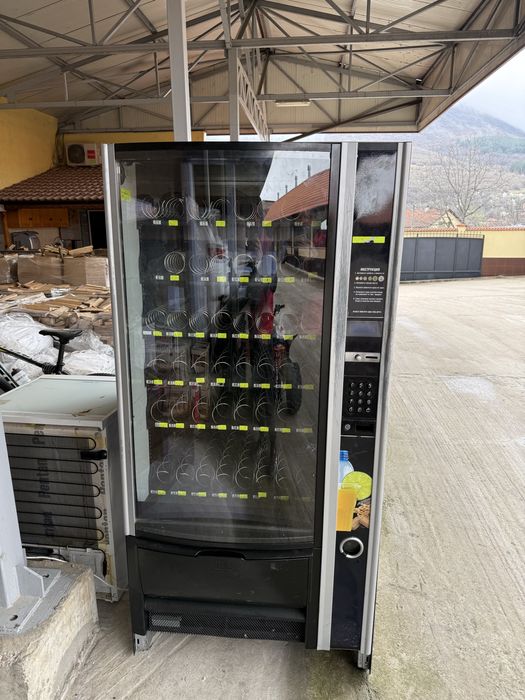 Хладилна вендинг машина/автомат Nectra Sfera