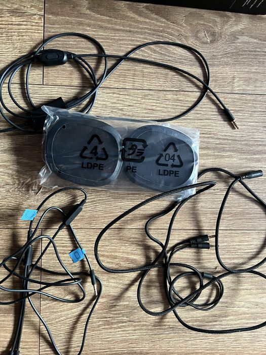 Vand casti logitech pro x