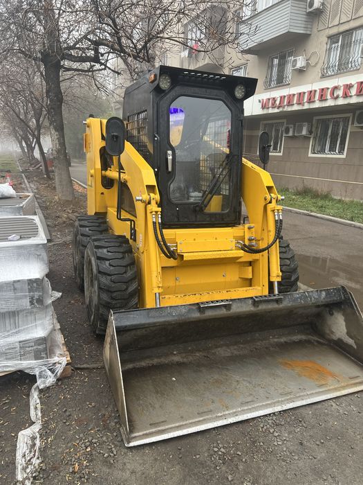 Бобкат мини погрузчи