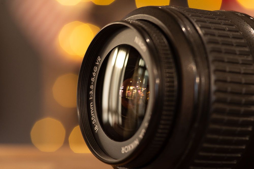 Nikon Д70 фотоапарат + два обектива и аксесоари Никон