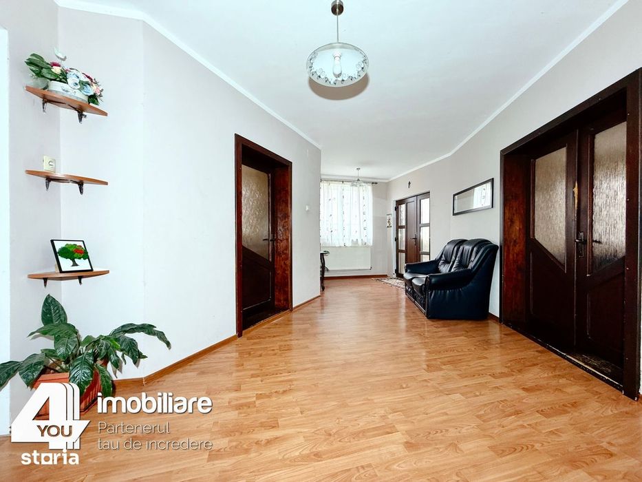 Casă P+M din anul 2010 în Cicir, 174 mp + garaj, cu teren 1422 mp