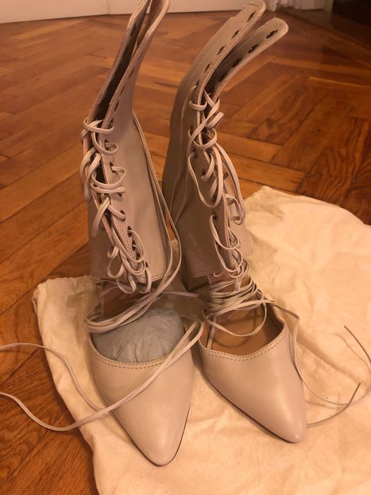 Pantofi Salvatore Ferragamo preț redus