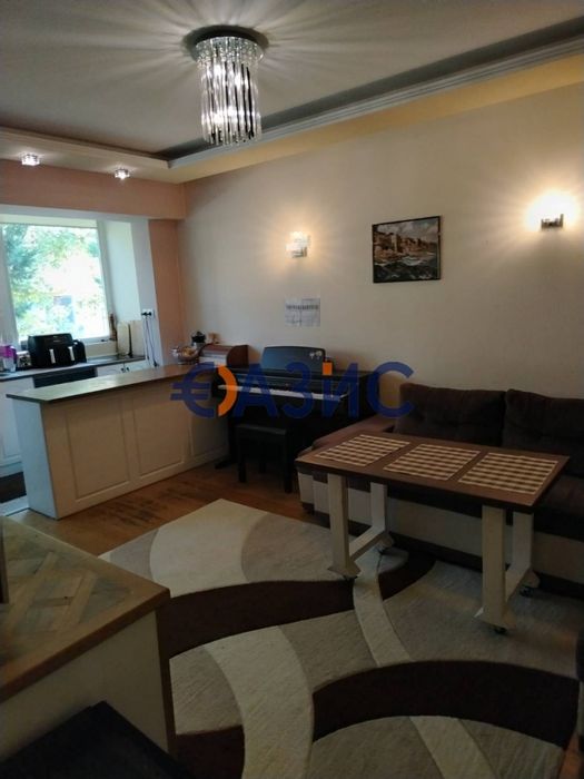 Продава се Тристаен апартамент в Несебър - 70 кв.м за 2286 €/кв.м - Снимка #1