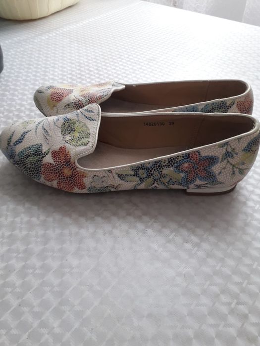 Продам качественную обувь