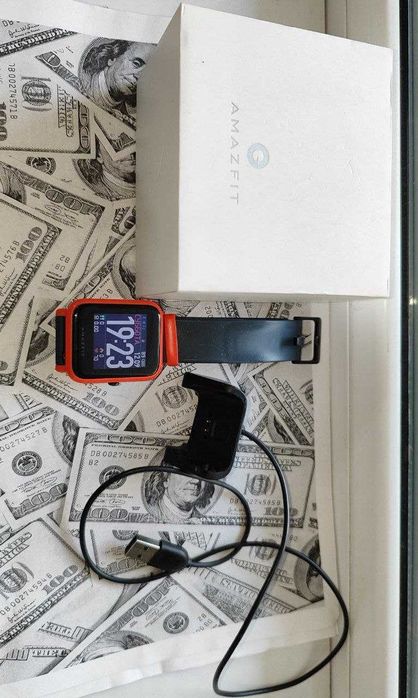 Продам смарт-часы Amazfit Bip