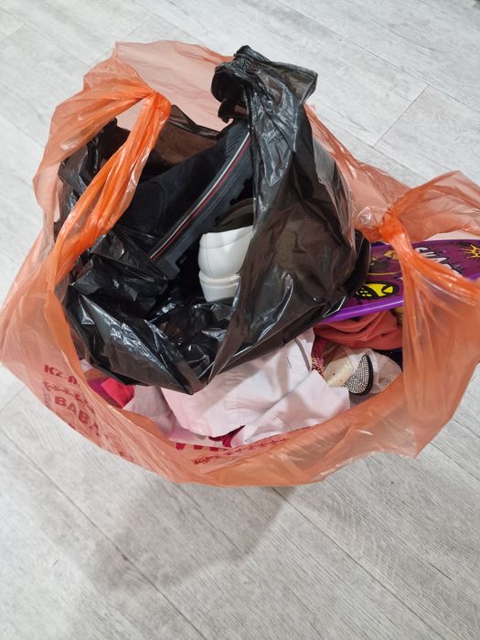 Продам вещи на девочку 3-7 лет