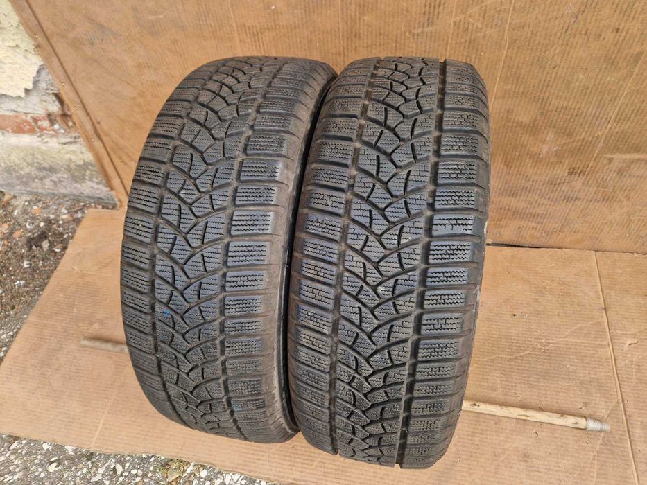 2 Firestone R17 215/60
Зимни гуми 
DOT2819