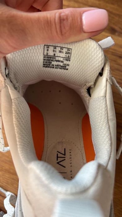 Оригинални маратонки Clarks