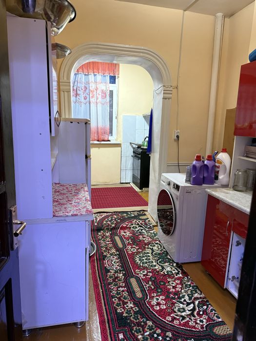 Уй сотилади 2- қават 3 хона юбилейни офис маркет орқасида