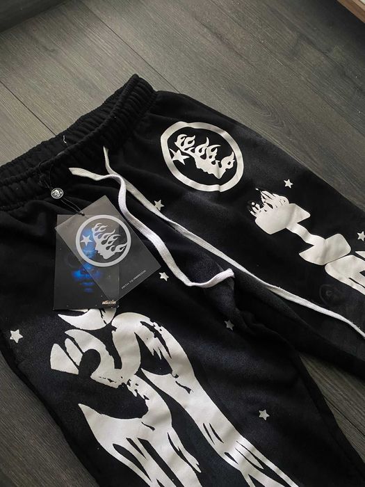 Pantaloni Hellstar noi