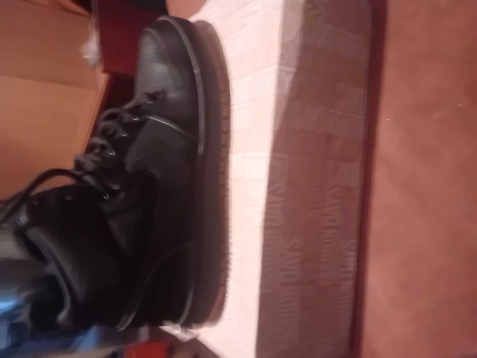 Nike 42.5 н. Кожени