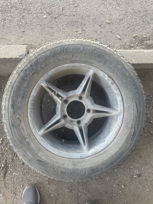 285 60 r18 yokohama geolandar g94