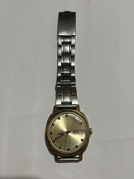 Ръчен часовник Slava