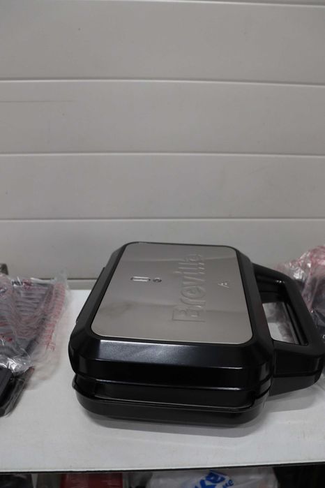 Уред за приготвяне на сандвичи Breville 3-в-1 Ultimate, UK щепсел