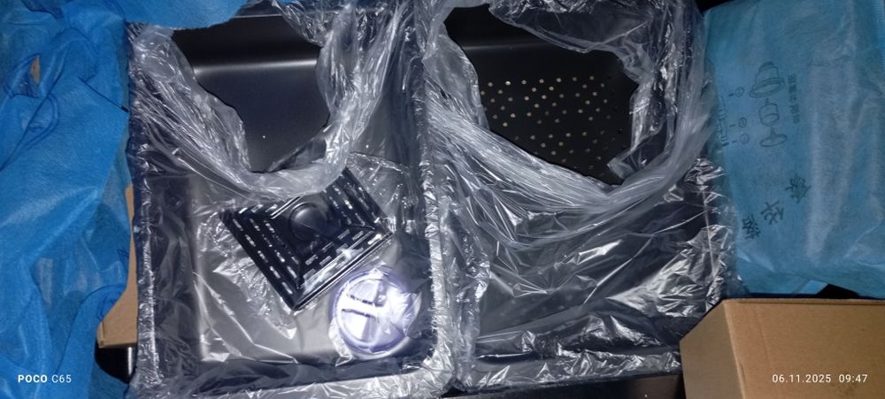 Продам кухонную мойку