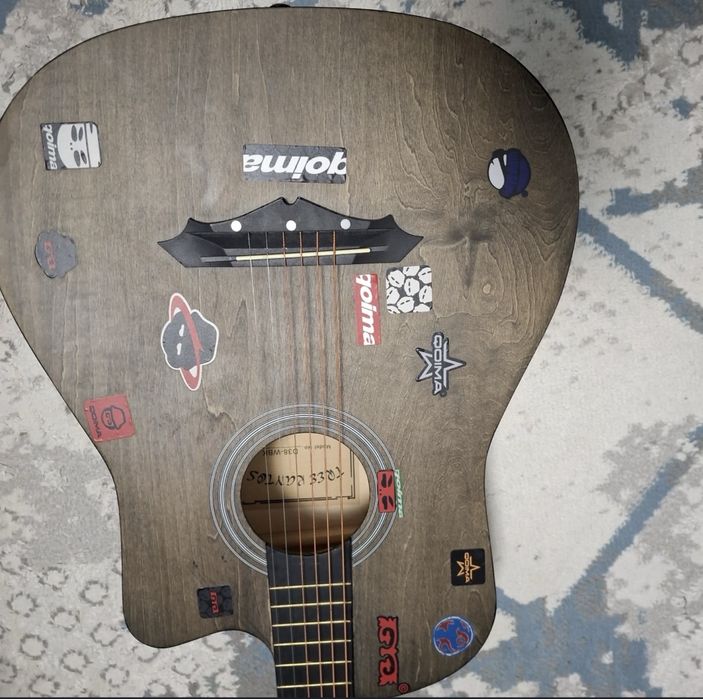 Гитара акустика,хорошая