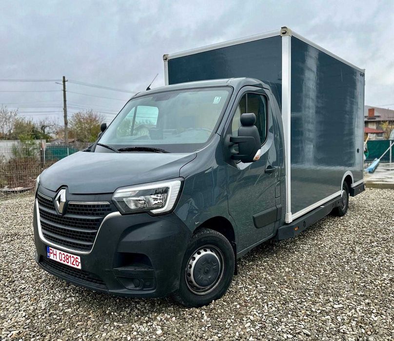 Vand autoutilitara Renault Master boxa inchisa ,fab 2021 ,2,3, automat ,diesel, km 210.000 pret. 18,500 euro