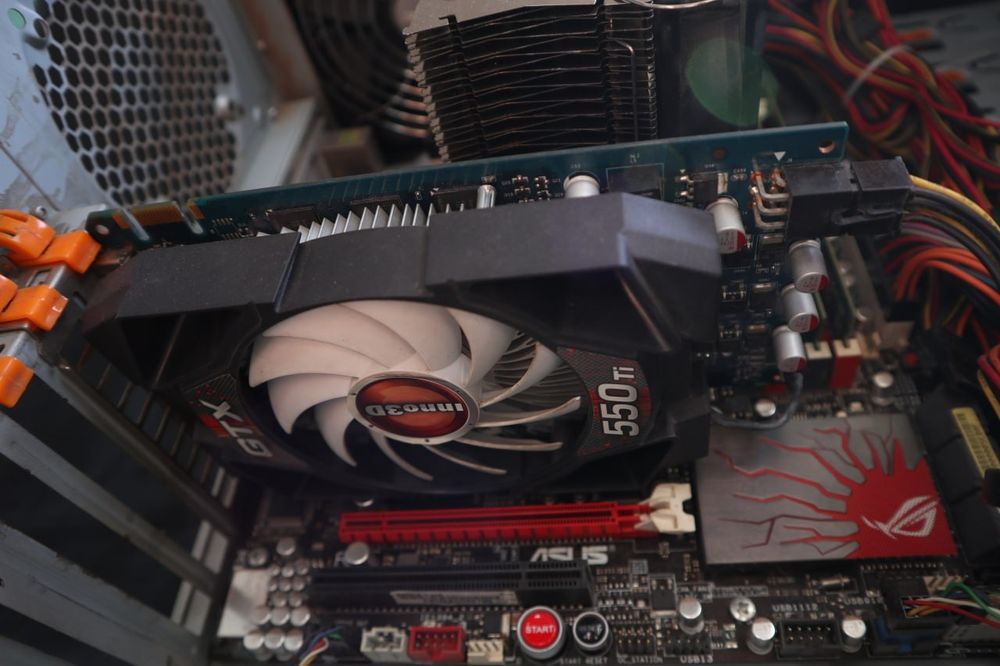 Персональный компьютер(читайте описание)