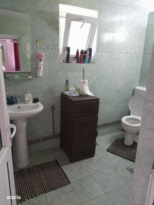 Casa renovata complet, 1800 mp teren, zona linistita in Cornita