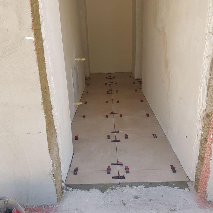 Placarii faianta si gresie