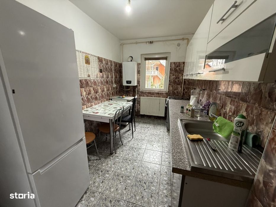Apartament spatios, 3 camere, decomandat, parter - Lipovei