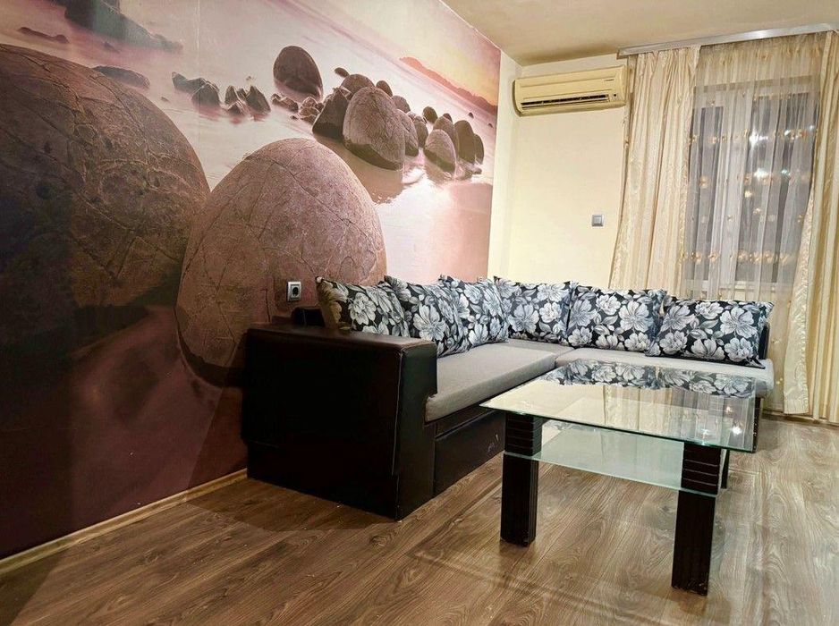 Дава се под наем Тристаен апартамент в София, Люлин 9 - 95 кв.м за 648.21 € - Снимка #2