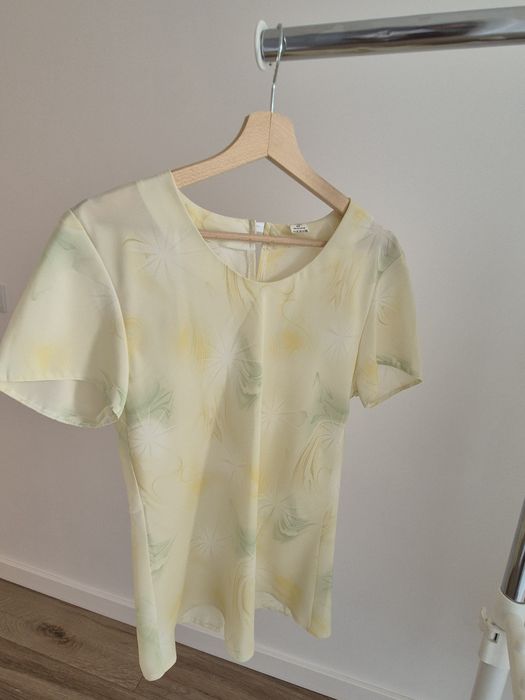 Compleu de vara din 2 piese, bluza si fusta maxim mărime M / 44