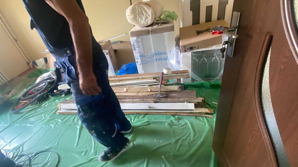 Transport marfă  /mobilier /moloz