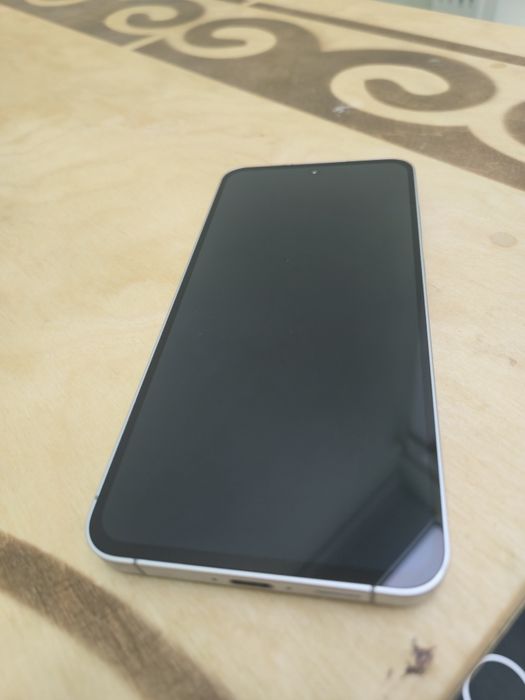 Samsung Galaxy S24 FE 128/8gb