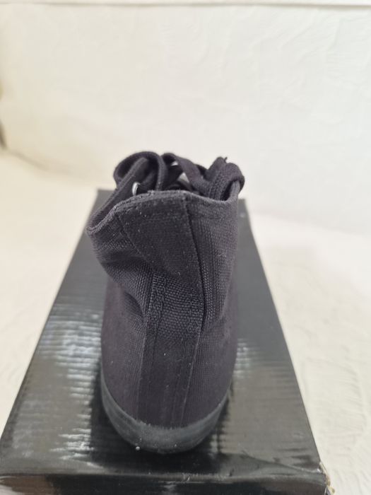 Нови високи кецове платнени унисекс 36-46 – черно-бели и изцяло черни – Converse стил